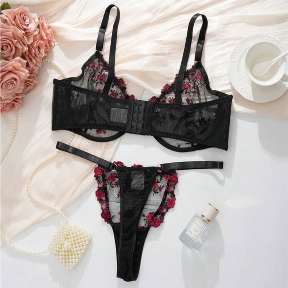 Ebony Rouge Underwire Set by SilkRose - Picture 7 of 7